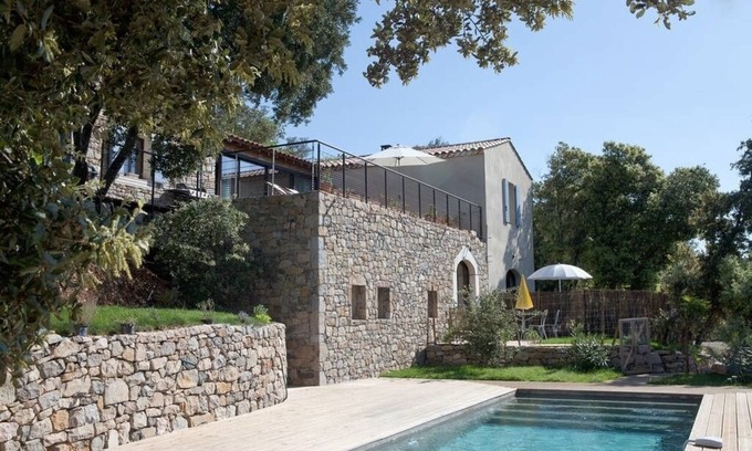 Corconne House | property 15 pers stone lime wood salt pool, exceptional view