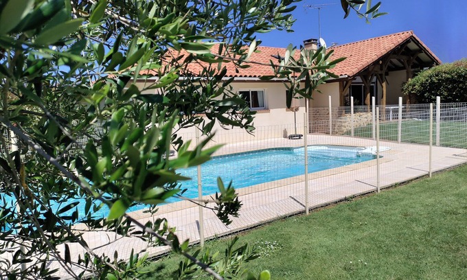 Villenave House | PROPERTY WITH CHARACTER- JACUZZI SWIMMING POOL - Between ocean & inland