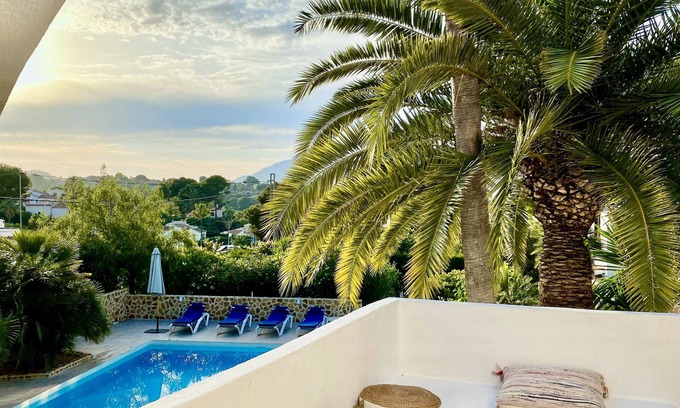 Javea Town Center Villa | Property with large swimming pool in a quiet and lush garden