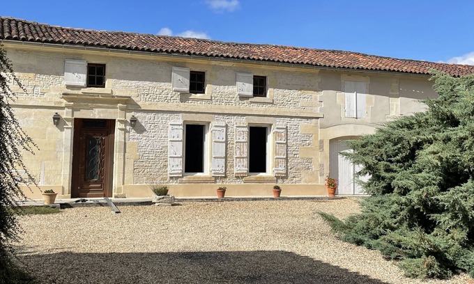 Le Seure House | Propriété de Campagne Familiale Clos Arborer