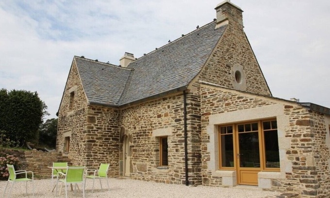 Pleyben Cottage | Propriété de Campagne Typique Bretonne Rénovée, Proche de Sentiers de Randonnées