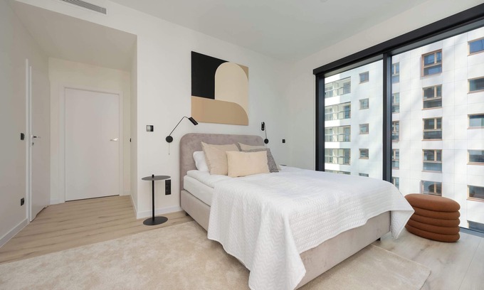 Centrum Apartment | Prosta 69D Warsaw | Prestigious Apartment | Parking | Air conditioning | Desk