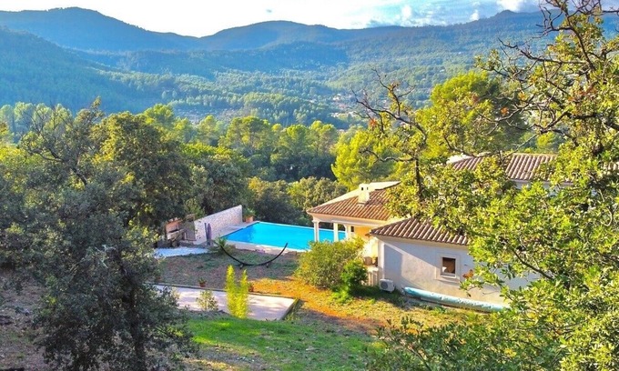 Sollies-Toucas House | Provencal country house in absolute calm, close to Var beaches