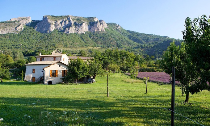 Orpierre House | Provencal house in a huge garden with lavender (Moulin, middle house)