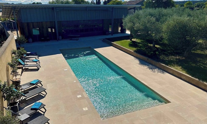 Uzes Apartment | Provencal Villa with Garden & Pool