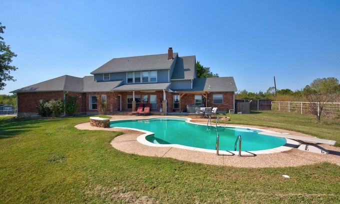 Sherman House | Psquare Ranch-Pool & Hot tub