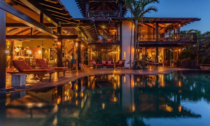 Puako House | PUAKO BEACH ON THE SAND! Infinity POOL and Feel of Old Hawaii!