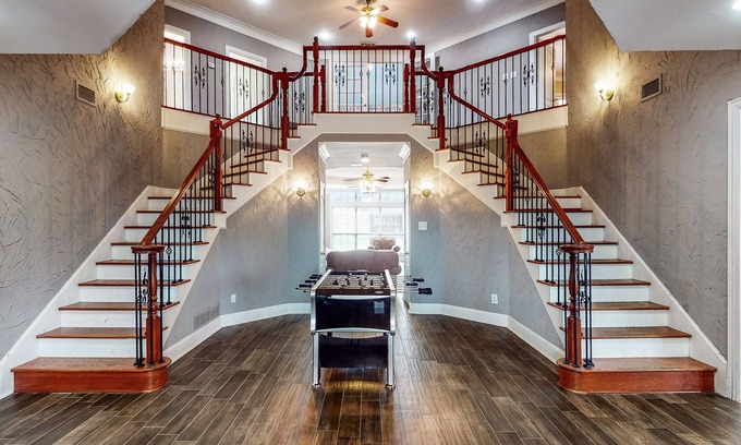 Midlothian House | Pueblo Viejo Ranch | House in Midlothian with pool, balcony, central AC, & W/D