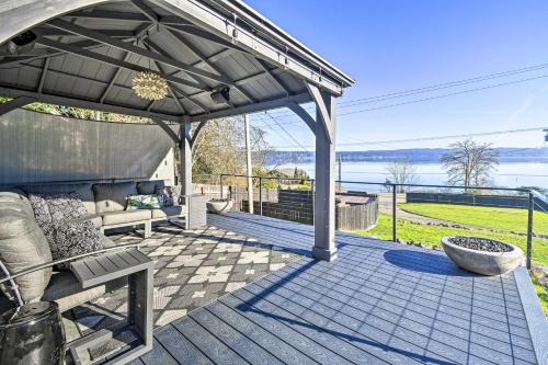 West Hills House | Puget Sound Cabin with Hot Tub and Water Views!