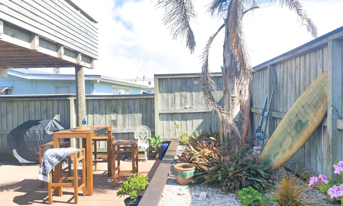 Pukehina Apartment | Pukehina "Beach Rest" - a great base for exploring - sleeps 6