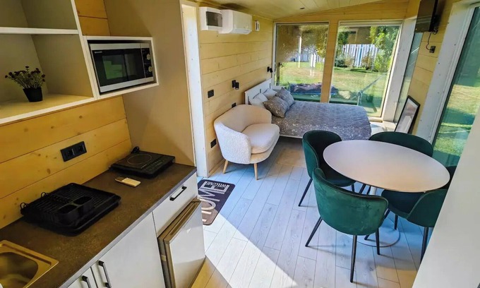 Vama Veche House | Pura Vida Tiny house Seaside Resort Mirror house