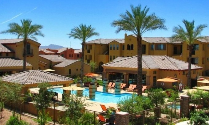 Fox Crossing Apartment | Pure Suites Chandler 2 Bed Pool Gym Spa EV