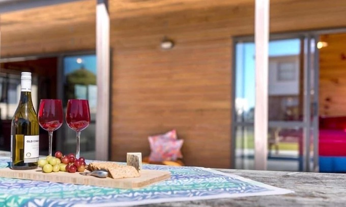 Mount Maunganui House | Puriri Beach Pad with direct beach access