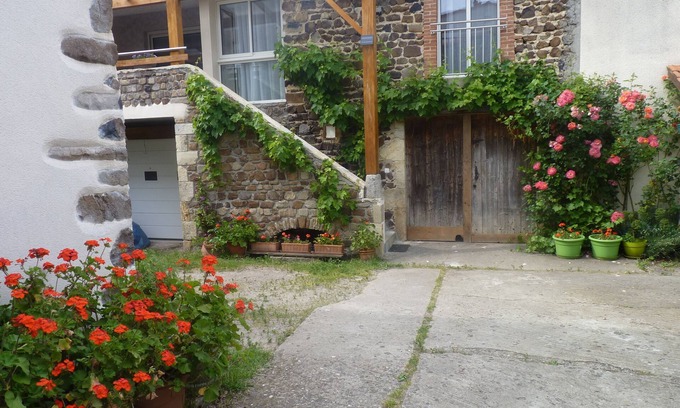 Saint-Julien-de-Coppel House | Puy de Dôme -Lovely country gite near Billom and Cournon d'Auvergne