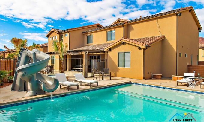 Santa Clara House | PVZ 98| Huge Holiday Home **CYBER MONDAY SALE** Message us for huge discount!