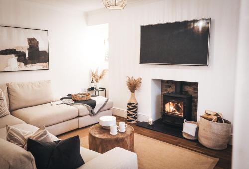 Magherafelt House | Pye Corner Cottage, by Solace Stays