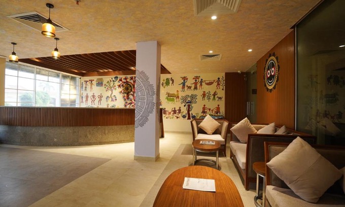 Puri Hotel | Q SAINA AAROKAN HEIGHTS