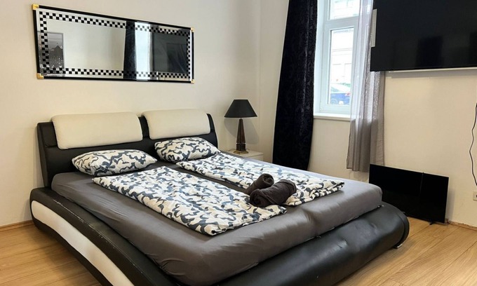 Simmering Apartment | Quaint 1BR in Simmering -Well-suited for Longstays