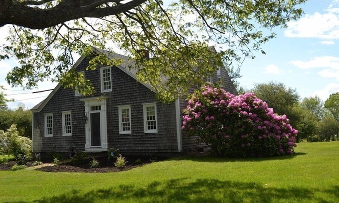 Orrs Island House | Quaint antique island home