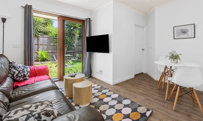 Norlane Apartment | Quaint & Fully Functional 1BR Retreat