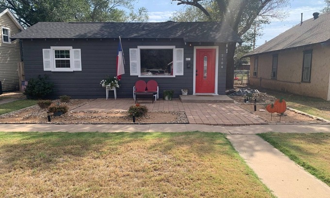 Canyon House | Quaint home close to WT and Palo Duro Canyon