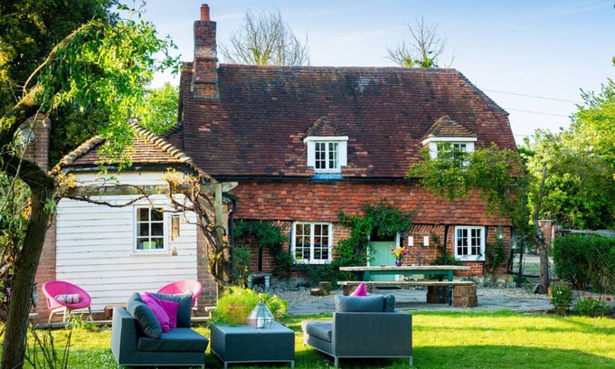 Five Oak Green Cottage | Quaint Kent Countryside Retreat - cottage, log fires, hot tubs & unique rooms