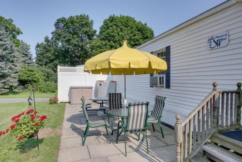 Lakemont House | Quaint Lakemont Retreat 1 Mi to Seneca Lake!