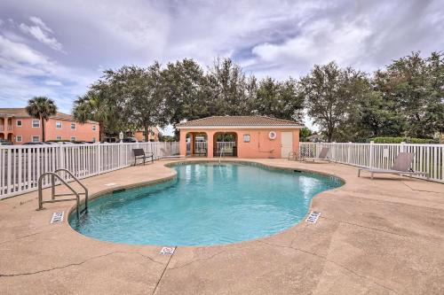 Merritt Island Apartment | Quaint Merritt Island Condo with Pool Access!