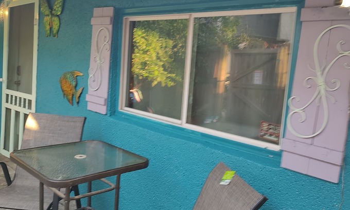 Metropolitan Cottage | Quaint Victorian tiny house in Starland District, pets ok/fully furn/all util