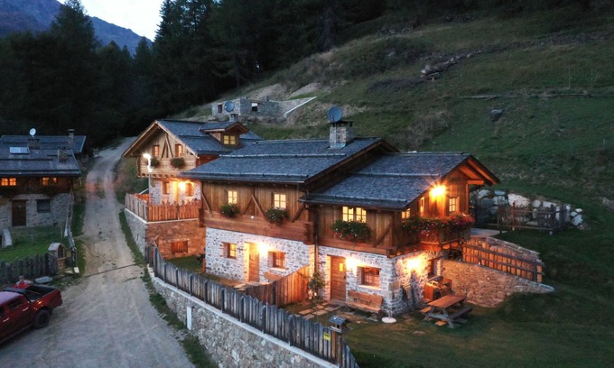 Cogolo Cabin | Quality and Relaxation at a good price live your dreams today to discover excitement.