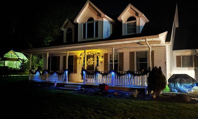 Ellicottville House | Quality in Town, Hot Tub Great Reviews!CLEAN! Comfy Beds Photo wall Game room