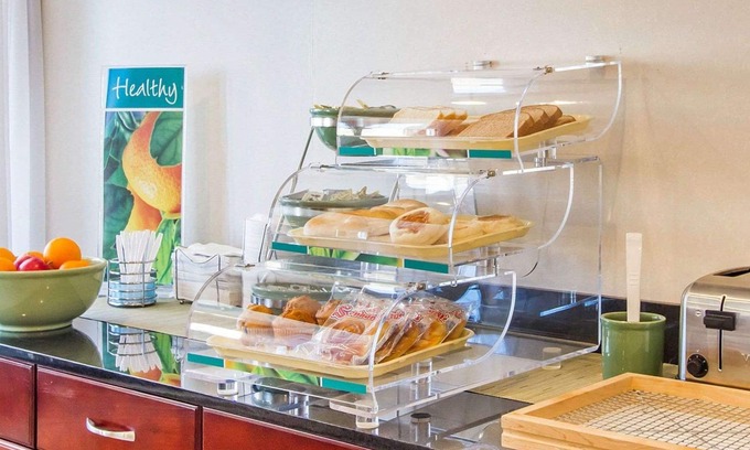 Dyersburg Hotel | Quality Inn Dyersburg I-155