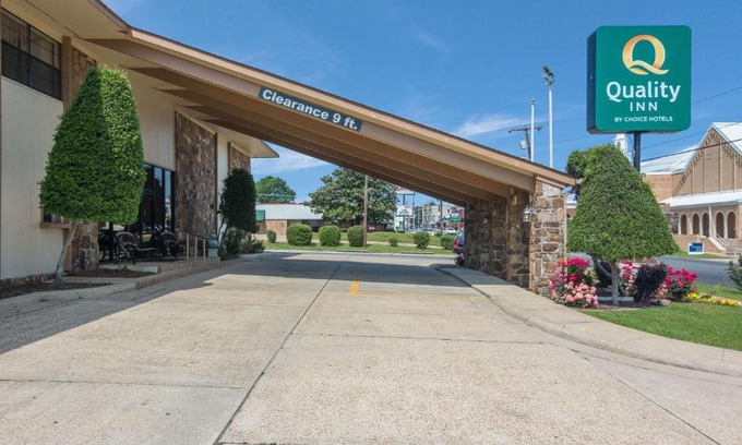 Magnolia Hotel | Quality Inn Magnolia