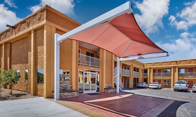 Parker Hotel | Quality Inn Parker