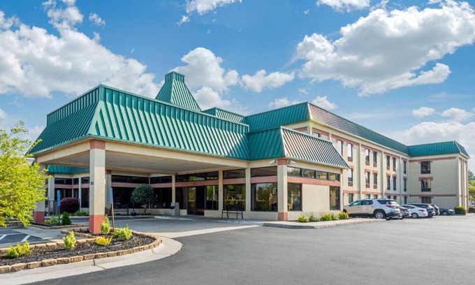 Portsmouth Hotel | Quality Inn & Suites Olde Town