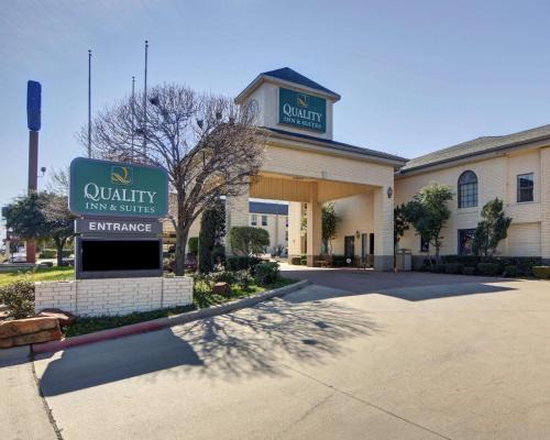 Weatherford Hotel | Quality Inn & Suites