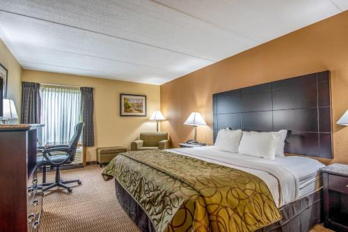 Tully Hotel | Quality Inn Tully I-81