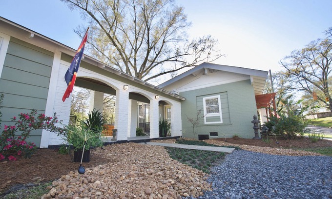 Laurel Cottage | Quant Cottage