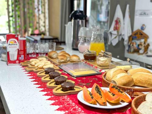 Ze Amandio Bed & Breakfast | Quarto 1 - Hospedaria Orquídeas de Bombinhas - com delicioso café da manhã incluso