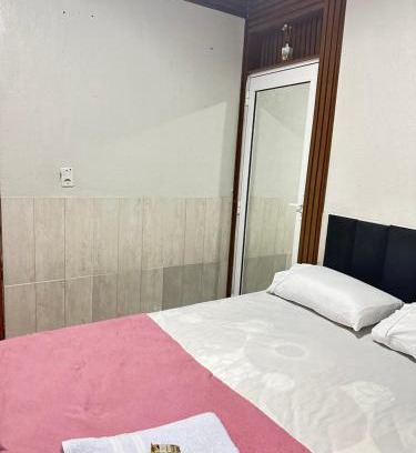 Foz do Iguacu House | Quarto com banheiro privado