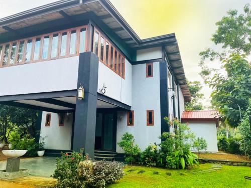 Maspotha Hotel | Queen Cliff