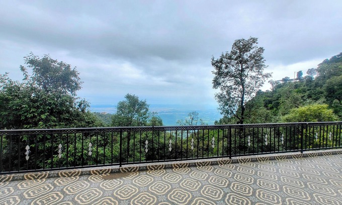 Bullawala Villa | Queen's View Villa by The Cafe (Mussoorie)