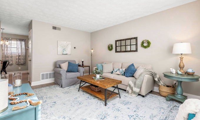 Gainesville Condo | Quiet 2/1.5 condo 5 min from NE Georgia Med Center & Gainesville Square 15+ day