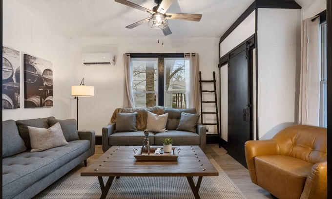 West Central Apartment | Quiet 2 BD Apartment in Downtown