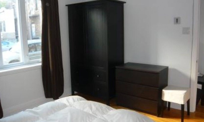Ville-Emard Condo | Quiet 2-Bedroom Apart With Garden - Montreal