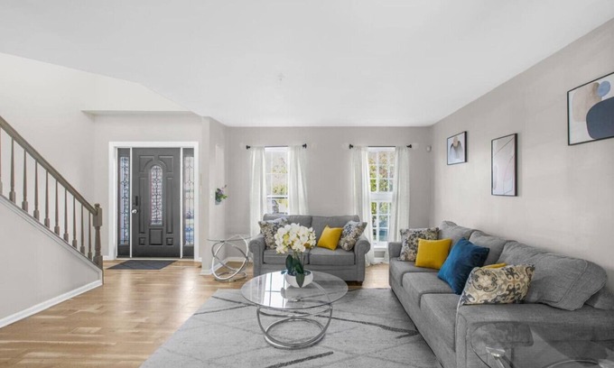 Silver Spring House | Quiet 7BR Silver Spring