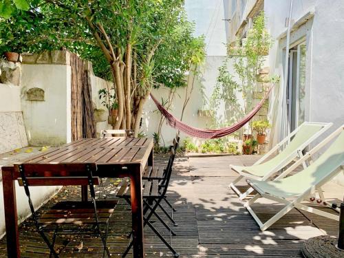Lisbon Old Town Apartment | Quiet and Charming Home - with Yard, City Center