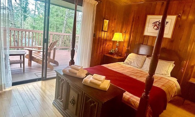 Beachcomber Bed & Breakfast | Quiet and Cozy Room in a SPA Environment