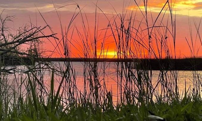 Kreole House | Quiet and relaxing come enjoy the river and coastal life at The Slippery Minnow.