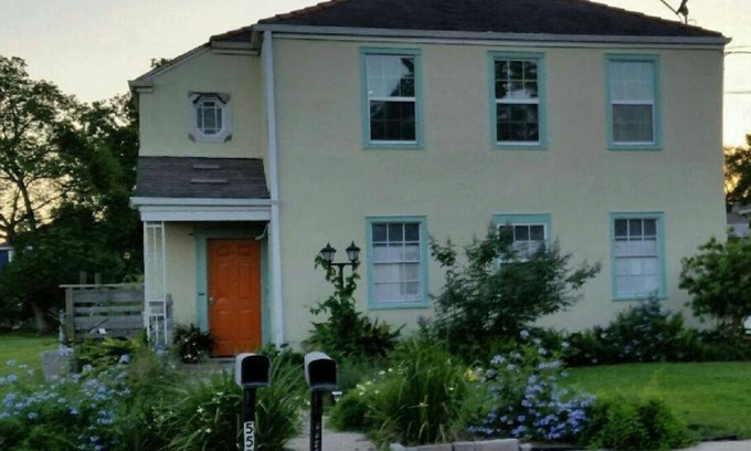 Milneburg Condo | Quiet and tranquil home 15 min from the party in the quarter